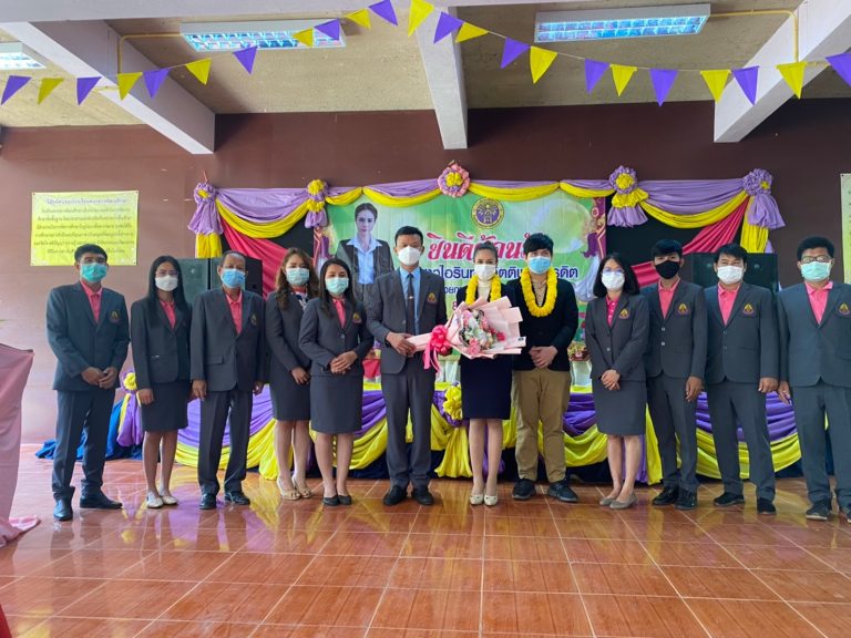 LINE_ALBUM_งานเลี้ยงรับรองไอรินทร์_๒๒๐๓๐๘_54